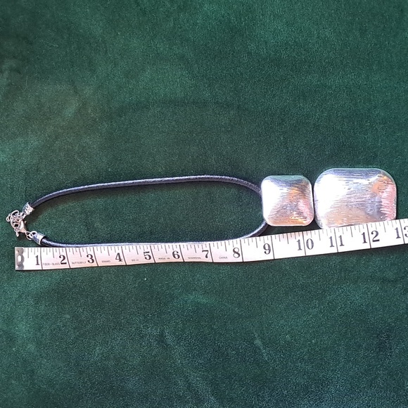 Short Black leather with Silver Blocks necklace. - Picture 3 of 6